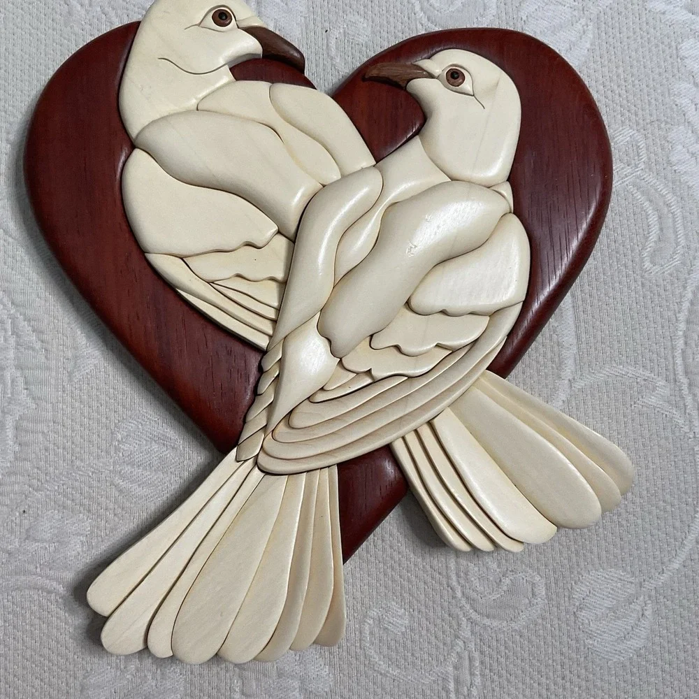 Love Doves Wooden Wall‎ Art Decor Intarsia Hanging Plaque Bird Heart Shape Lodge